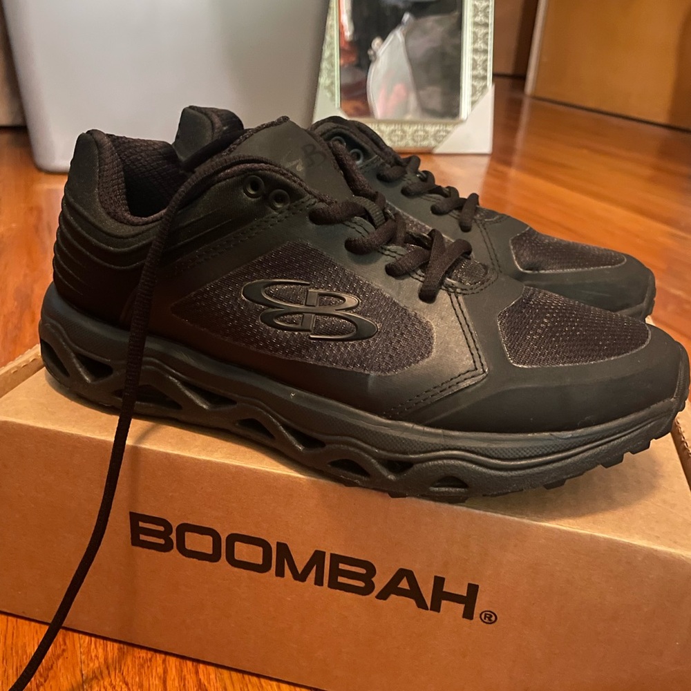 Men's Black Athletic Shoes